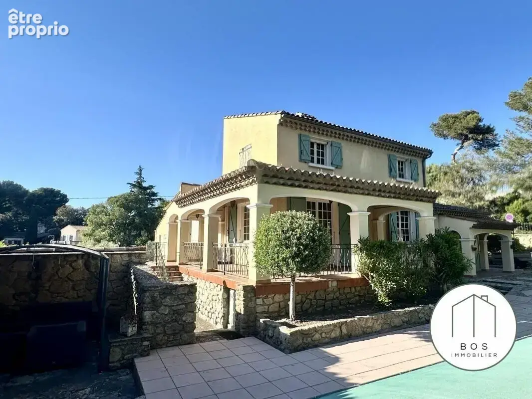Villa avec piscine et garage - photo 2