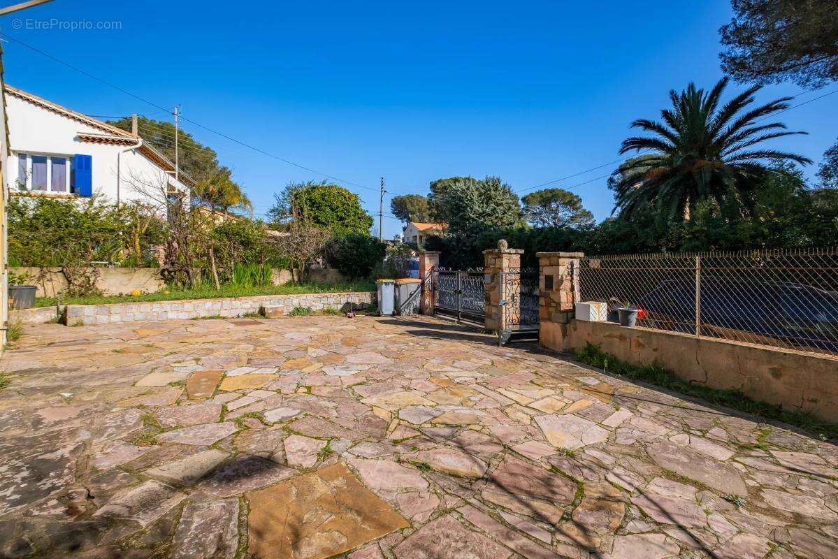 Appartement à SAINT-RAPHAEL