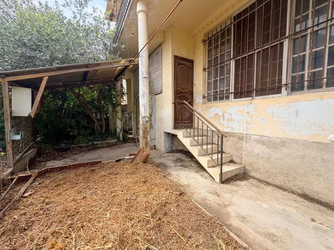 Cagnes-sur-mer - propriété de 2 maisons - terrain plat de 2 400 m² - photo 20