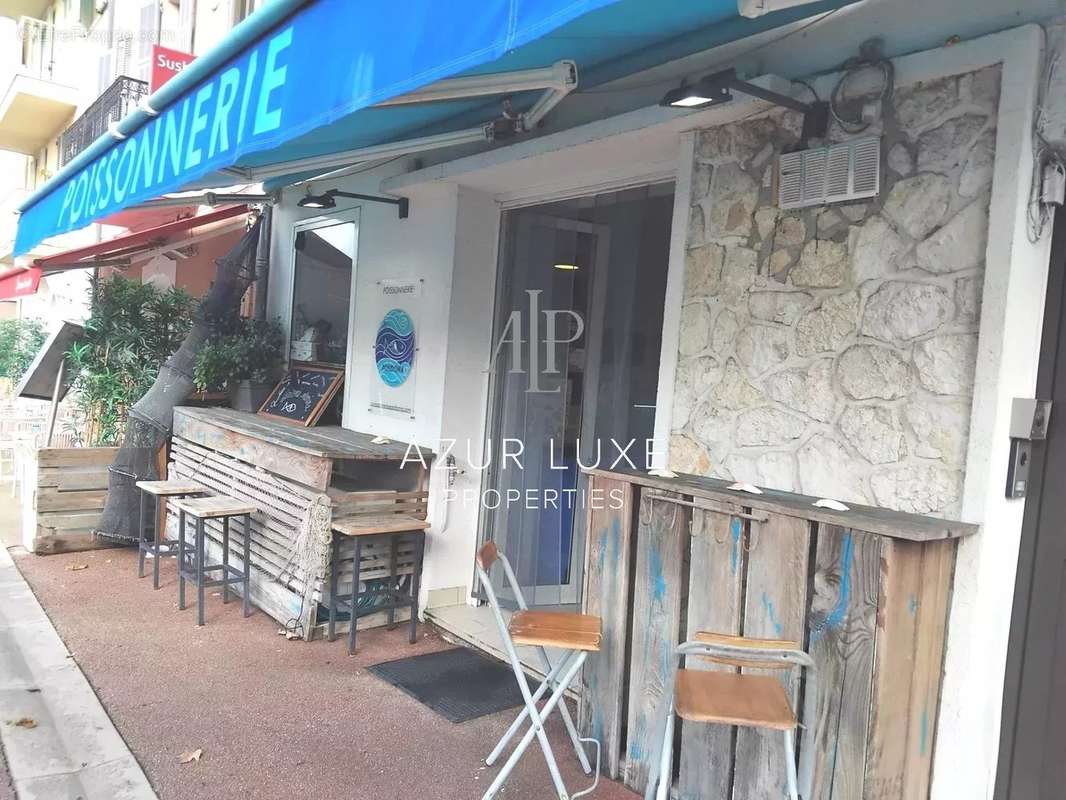 Commerce à LA TURBIE