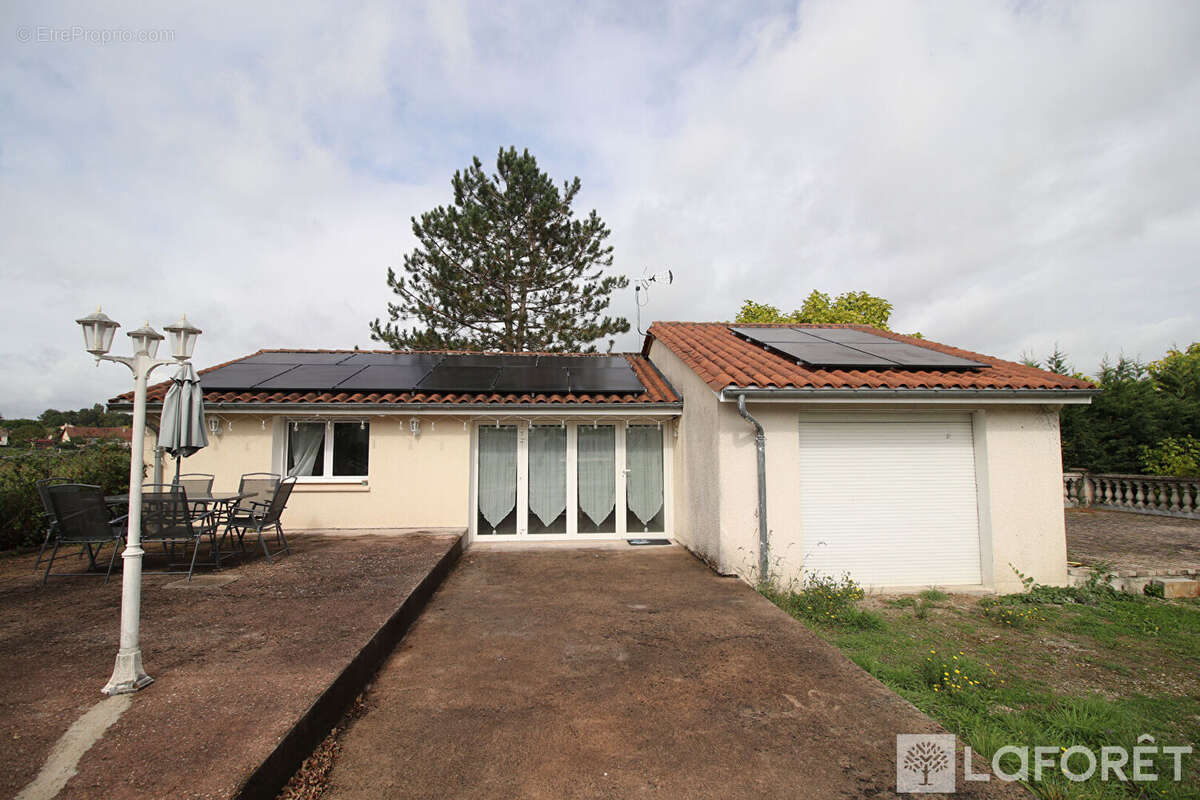 Maison à RAZAC-SUR-L&#039;ISLE