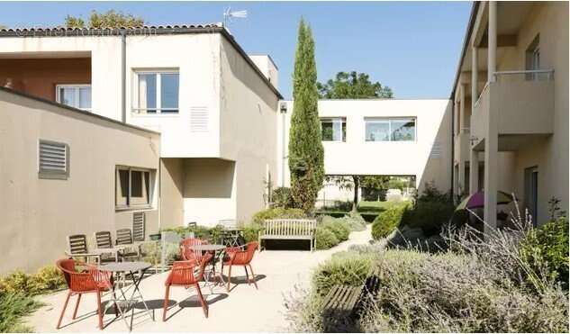 INVESTISSEMENT LOCATIF  Parignargues  Résidence EHPAD Château Notre-Dame - 7 % de rentabilité - photo 13