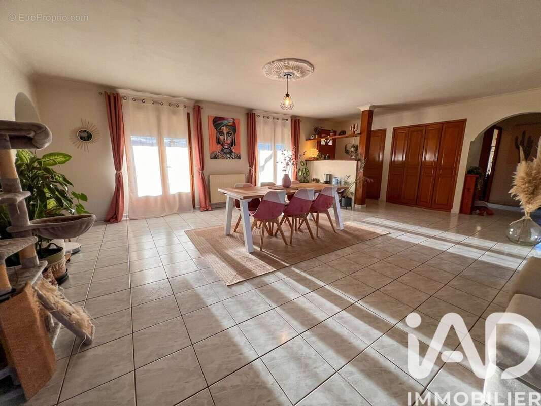 Maison 150 m² à Lescure-D'albigeois  - photo 7