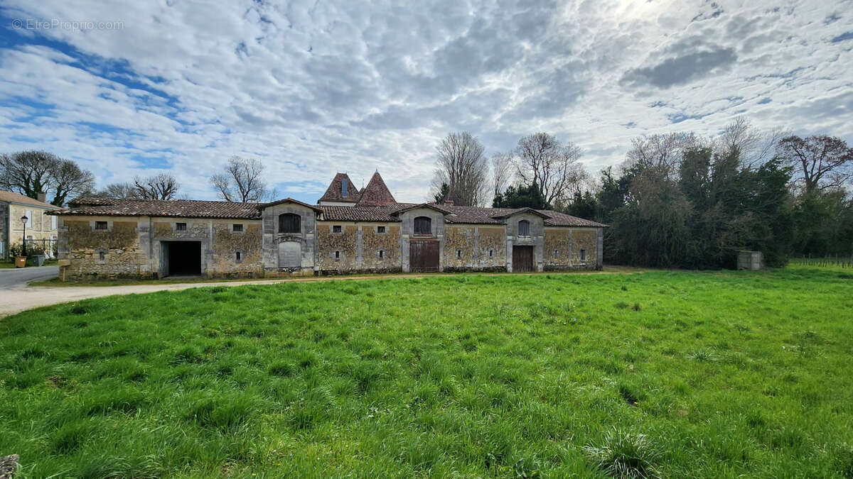 Maison à LUGON-ET-L&#039;ILE-DU-CARNAY