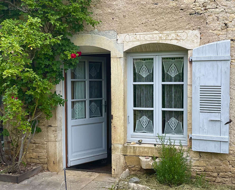 Maison 234 m2 Pleine de Charme et de cachet - photo 18