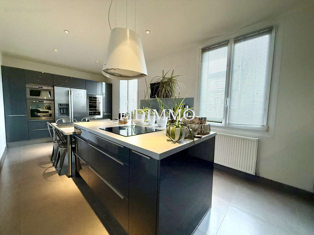 Maison à ORMESSON-SUR-MARNE