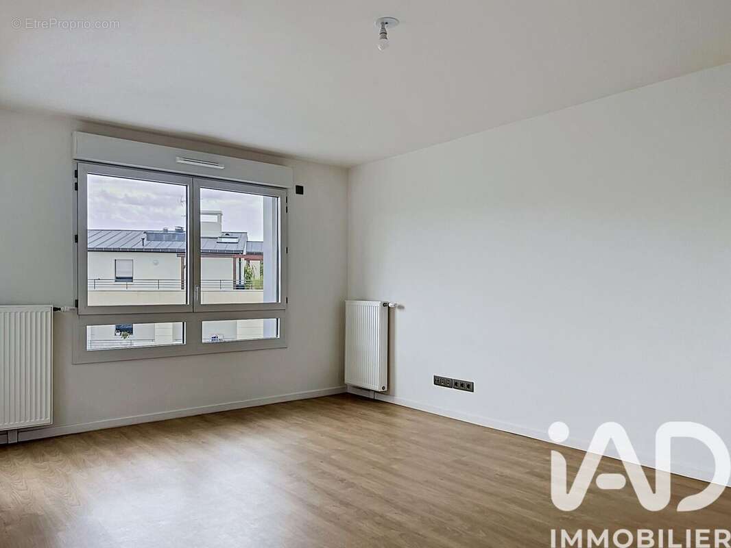 Photo 2 - Appartement à SAINT-CYR-L'ECOLE