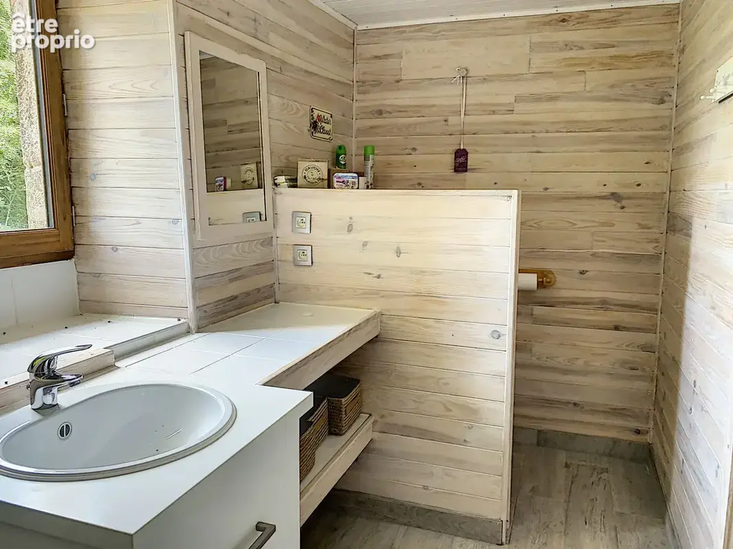 Une bastide du 16ème siècle rénovée de 260 m2 hab., aménagée en 2 logements et annexes, cour intérieure, pisci - photo 23