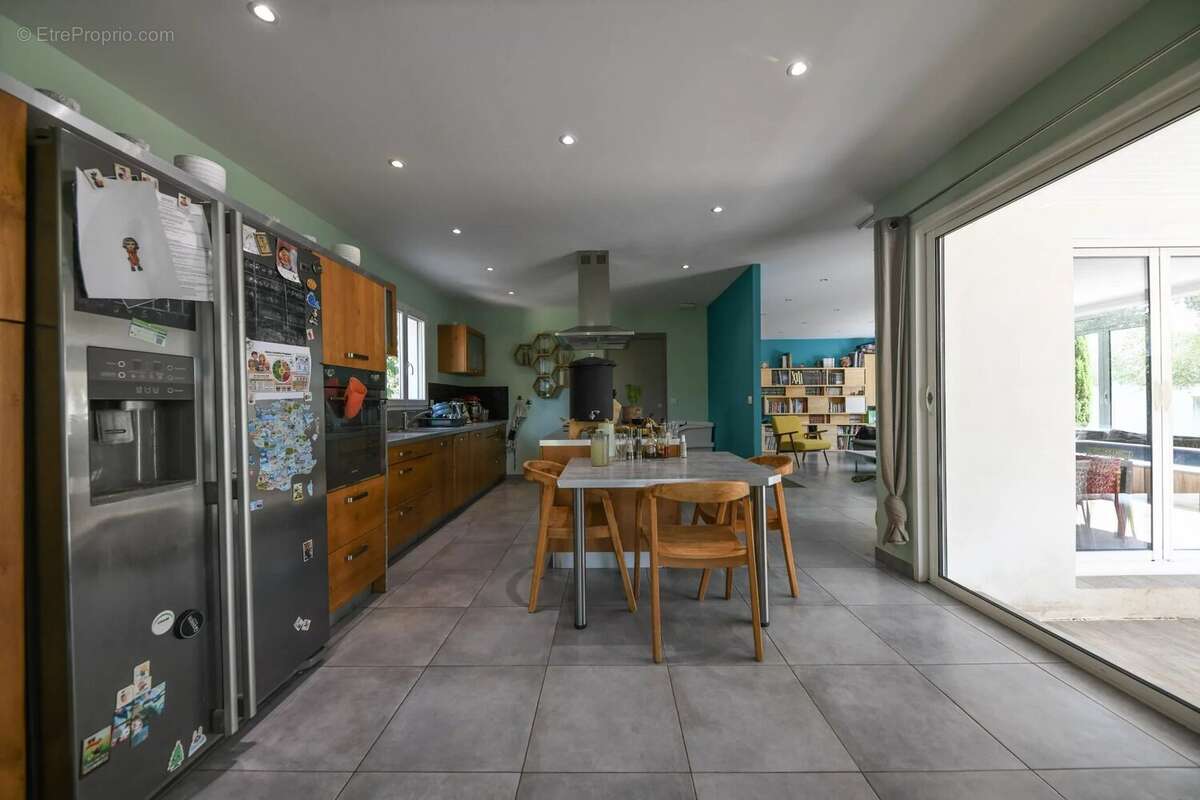 Belle villa contemporaine avec bassin à Bouillargeus en périphérie de Nîmes - photo 3