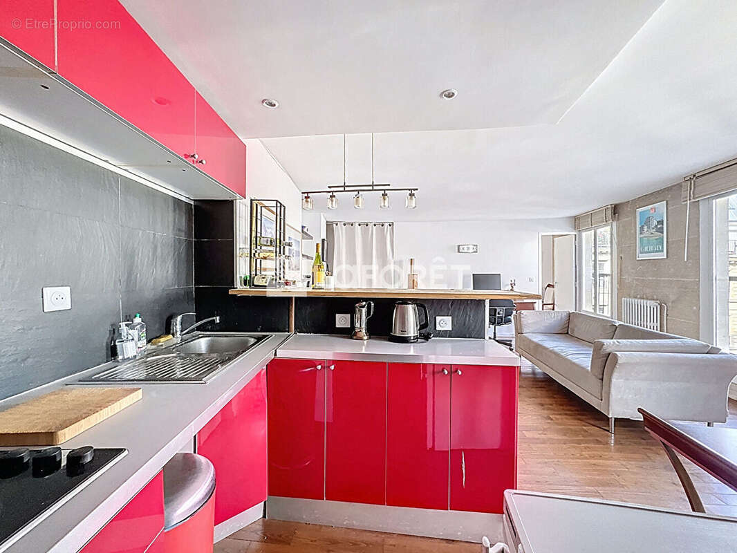 Appartement à PARIS-8E