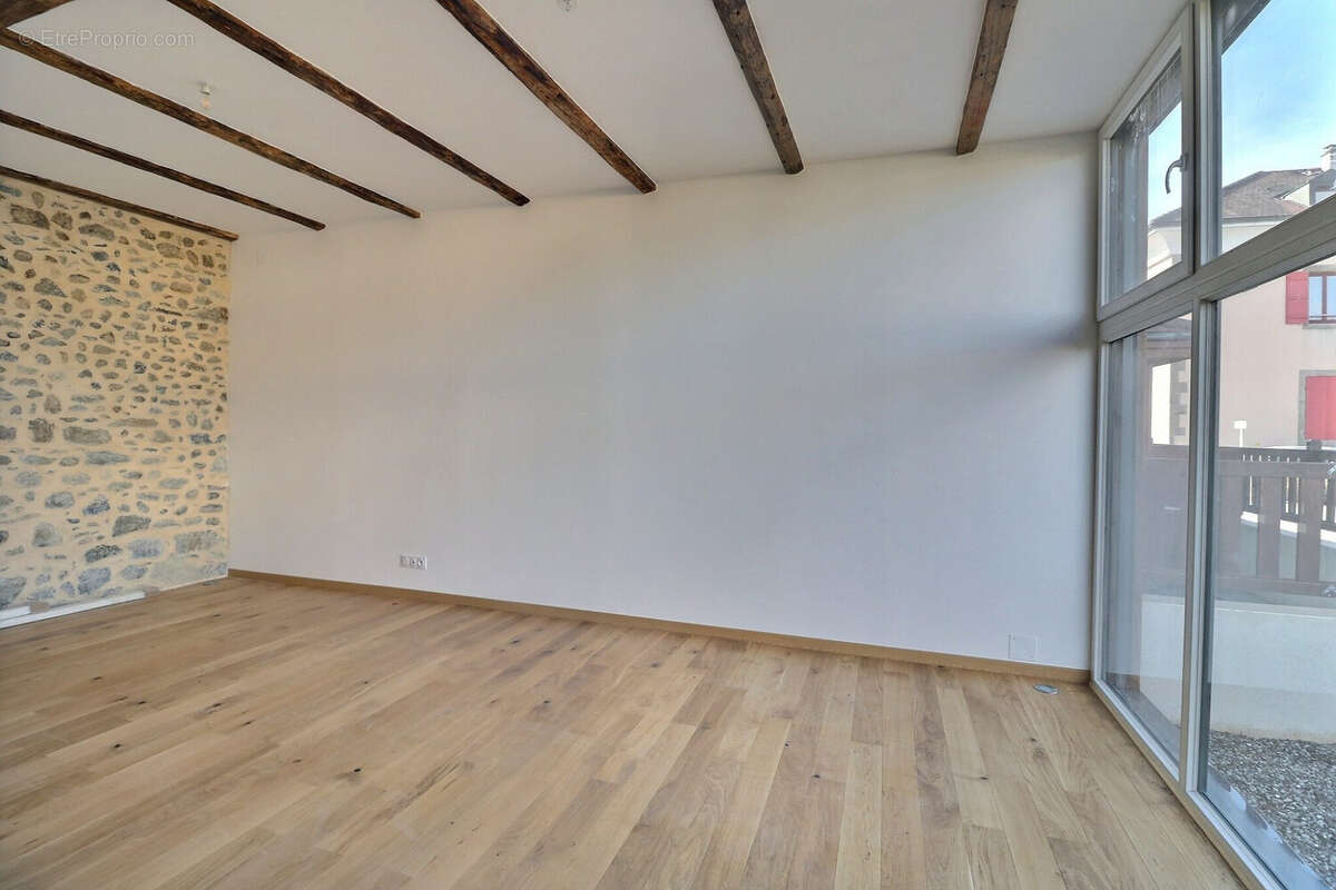Maison 114 m² à Douvaine  - photo 6