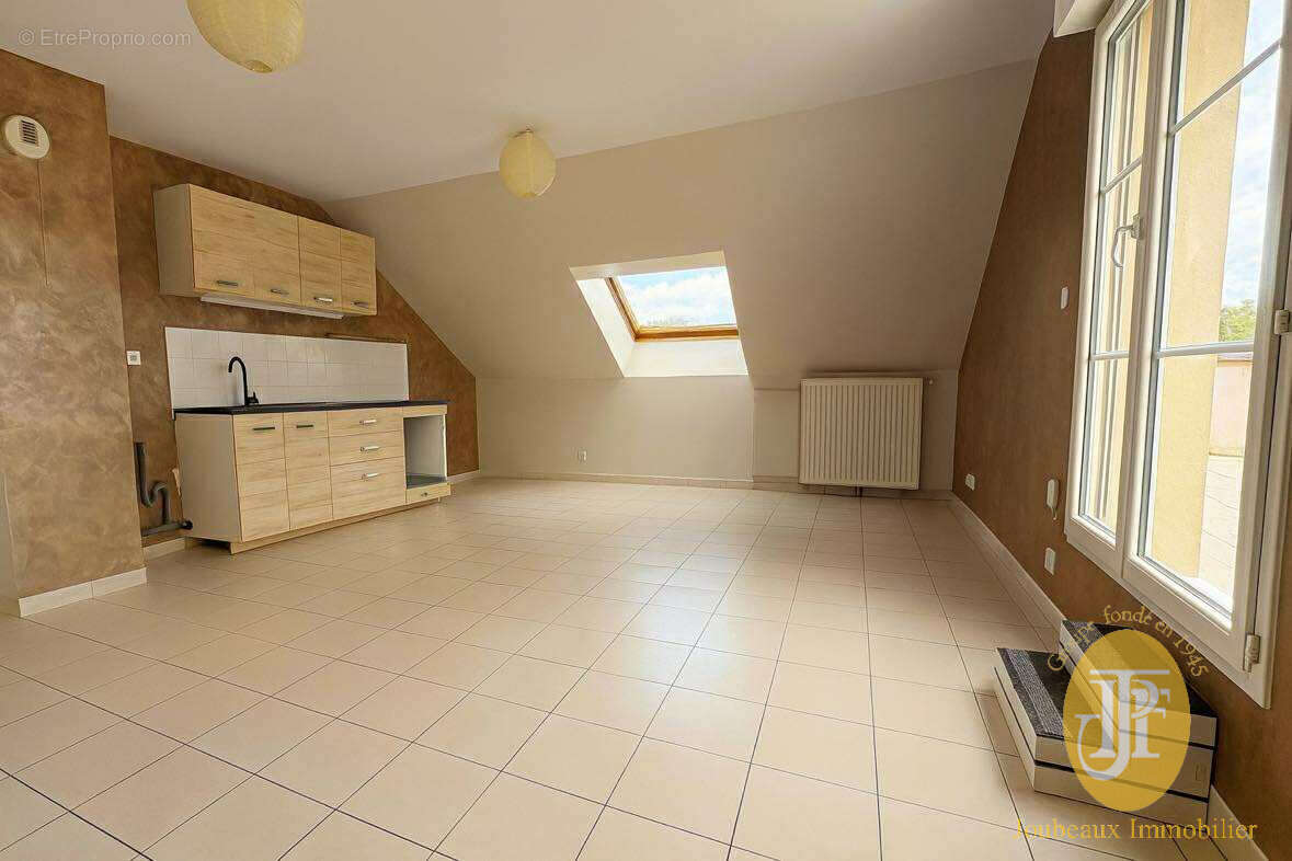 Appartement à FRENEUSE
