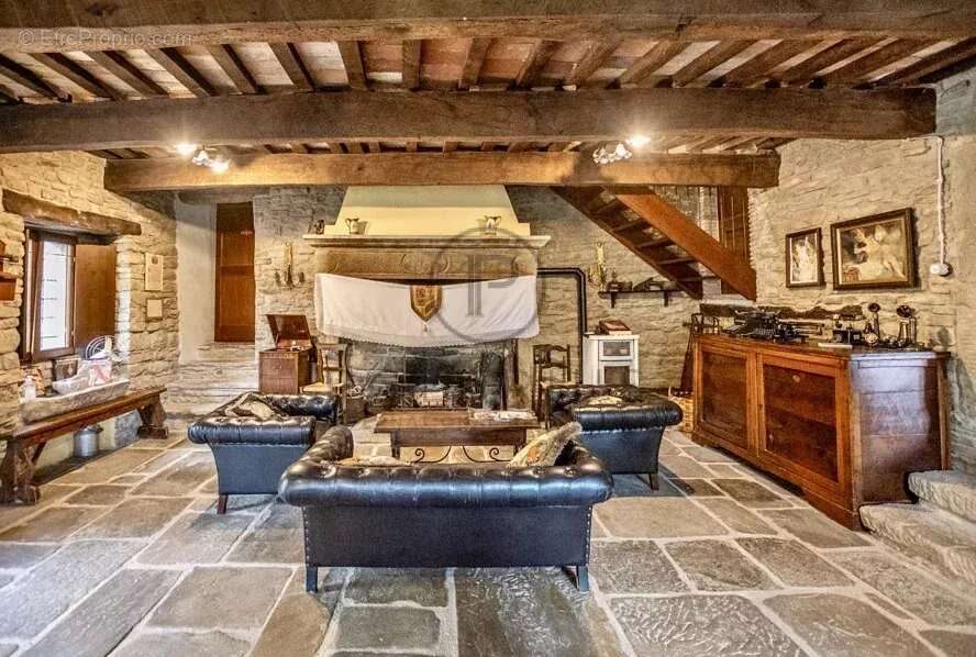 Château-hameau du XIIe siècle - photo 3