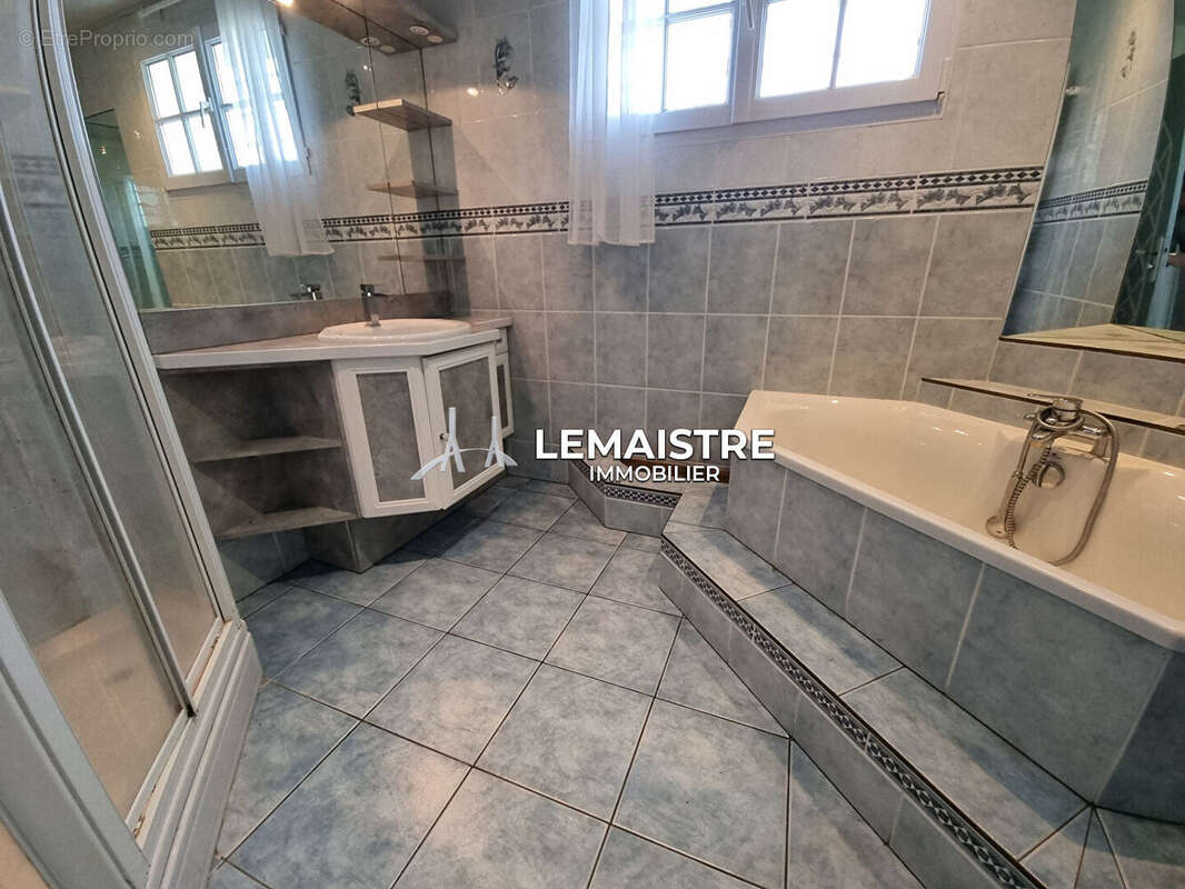 Maison à SAINT-ROMAIN-DE-COLBOSC