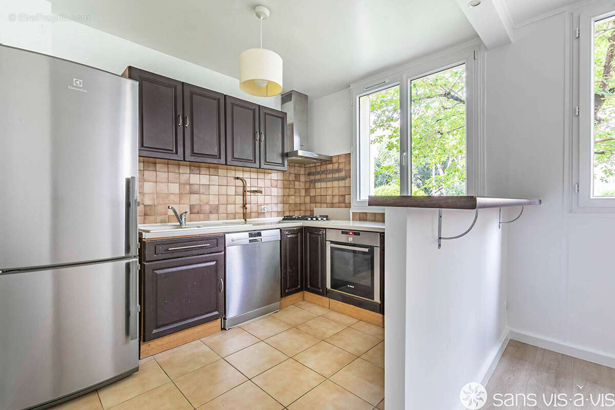 Appartement à COURBEVOIE