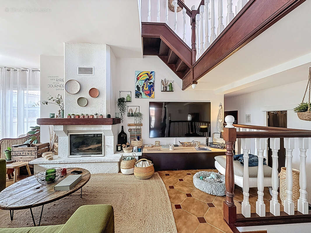 Maison à VILLENEUVE-DE-LA-RAHO