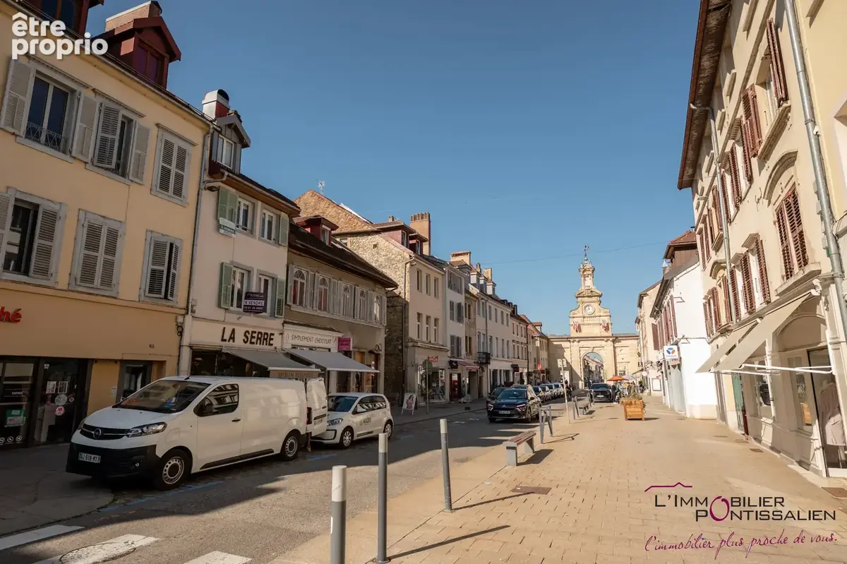 Appartement - t3 - 75m2 - centre ville - photo 1