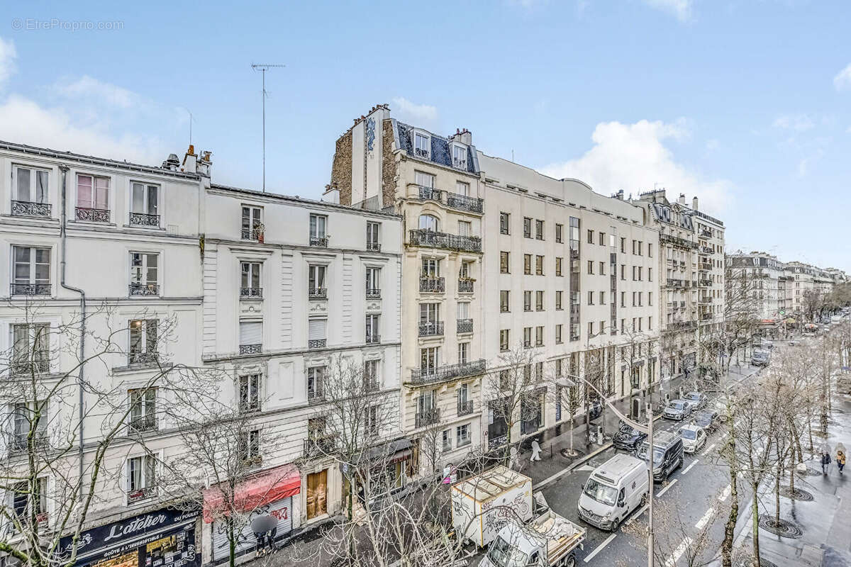 Appartement à PARIS-18E