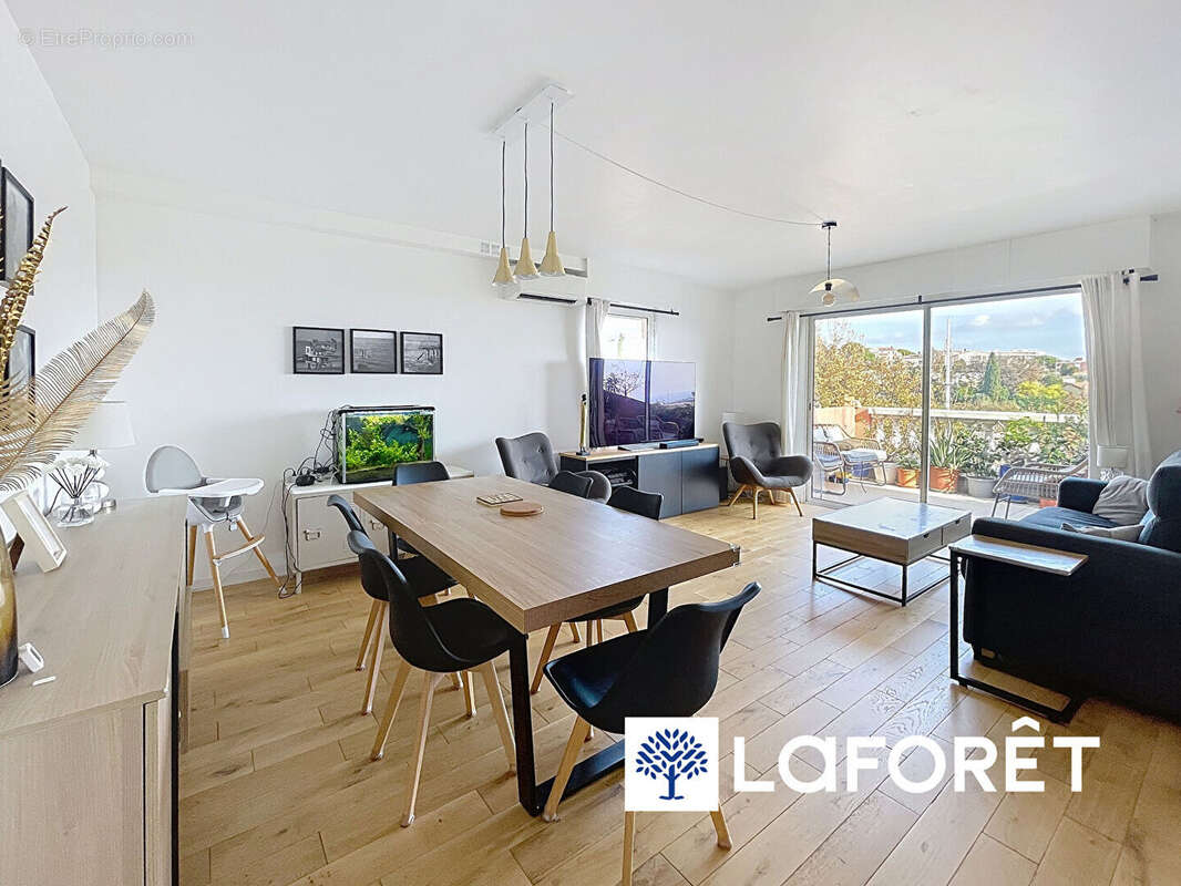 Appartement à VENCE