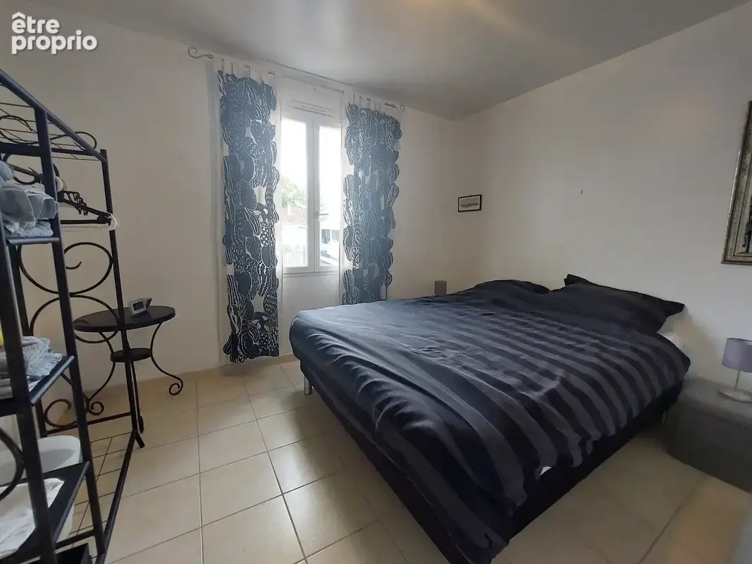 Coup de coeur pour cette magnifique maison avec piscine et vues dégagée sur terrain de 8249m2 - photo 9