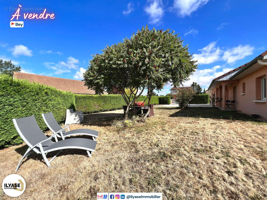 Maison 5 pièces  4 CH  1101 m2 - photo 7