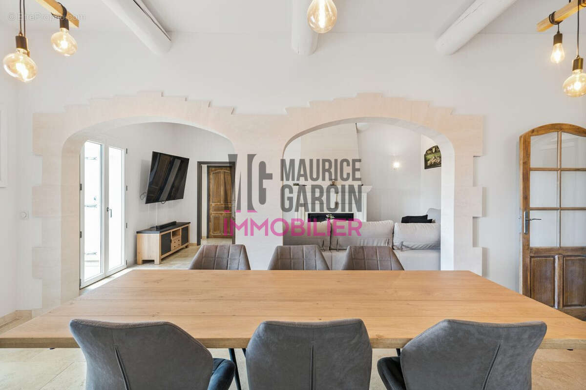 Maison à CHATEAURENARD