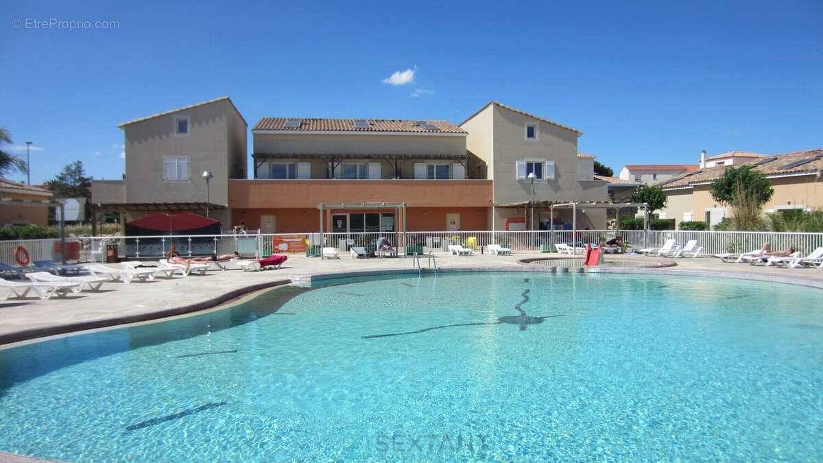 Exclusivite - t2 d'env. 31 m² meublé pour 4 couchages avec terrasse et parking. - photo 9