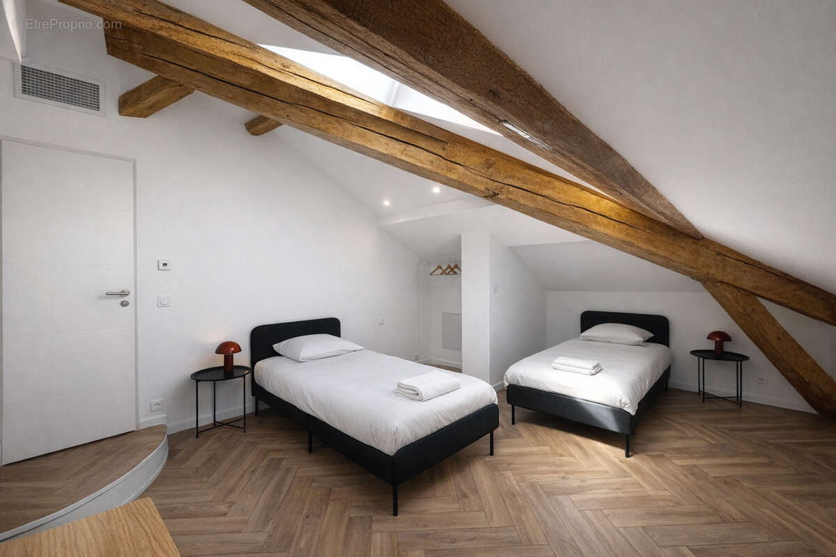 Appartement de prestige 144 m² , Immeuble historique , Centre-ville de Nîmes - photo 10
