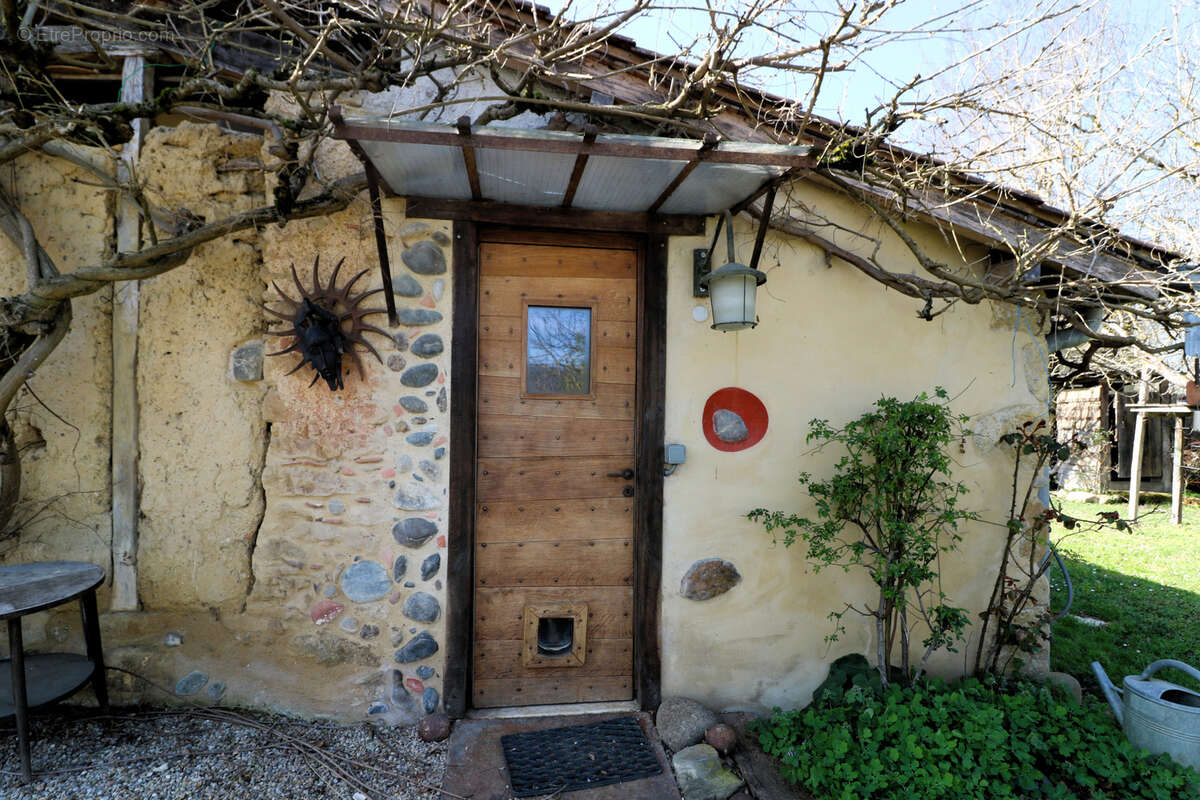 Maison à SAINT-JEAN-LE-COMTAL