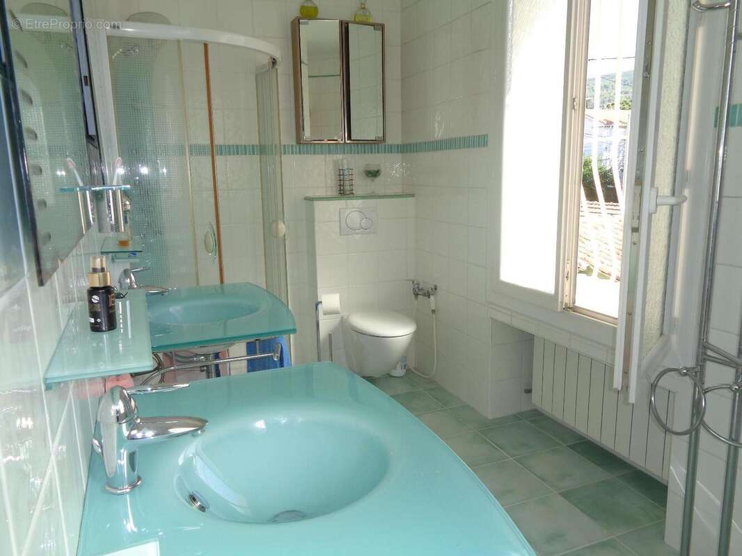   - Maison à DRAGUIGNAN