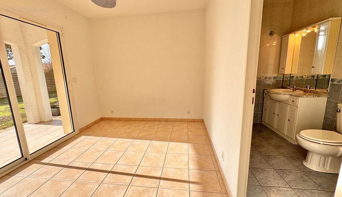 Maison à ARES