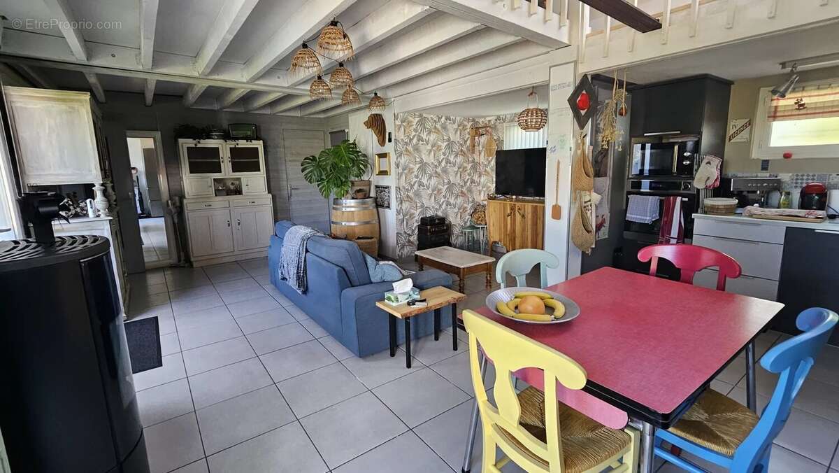 Maison à NEUVILLE-EN-FERRAIN
