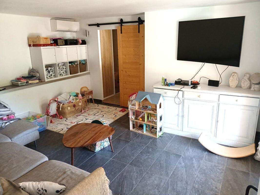 Maison à SOLLIES-TOUCAS
