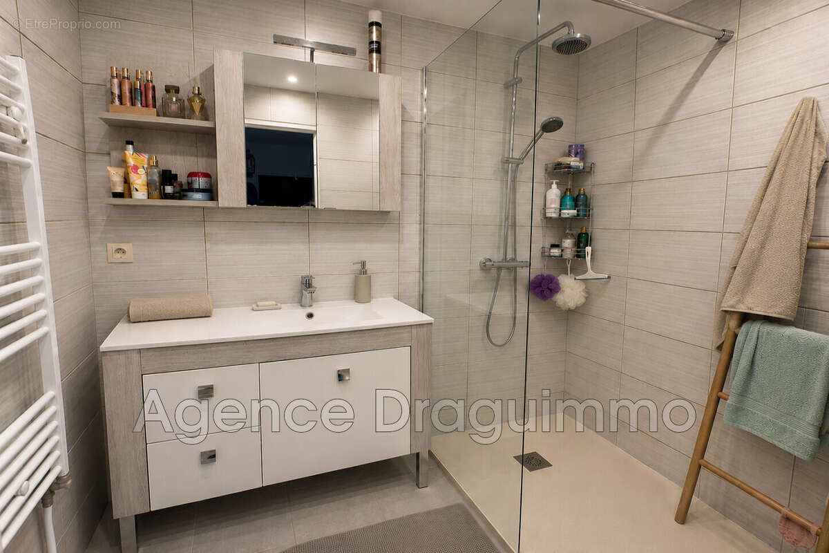 Appartement à TRANS-EN-PROVENCE