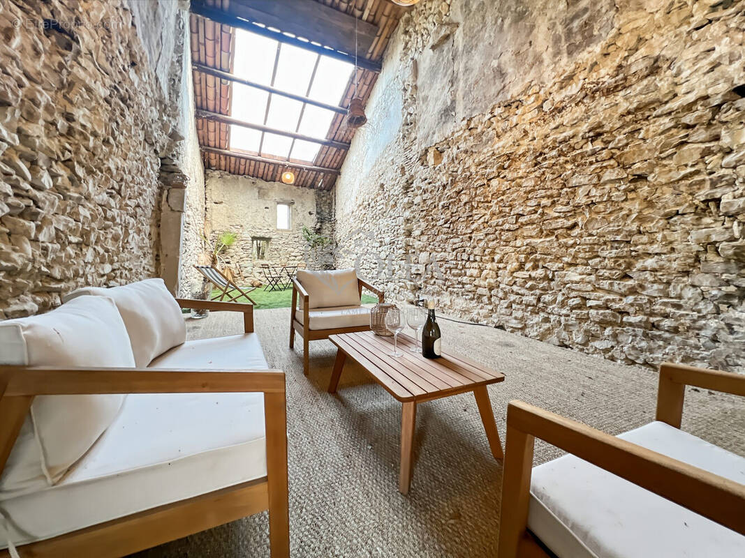 Maison 104 m² à Uzes  - photo 5