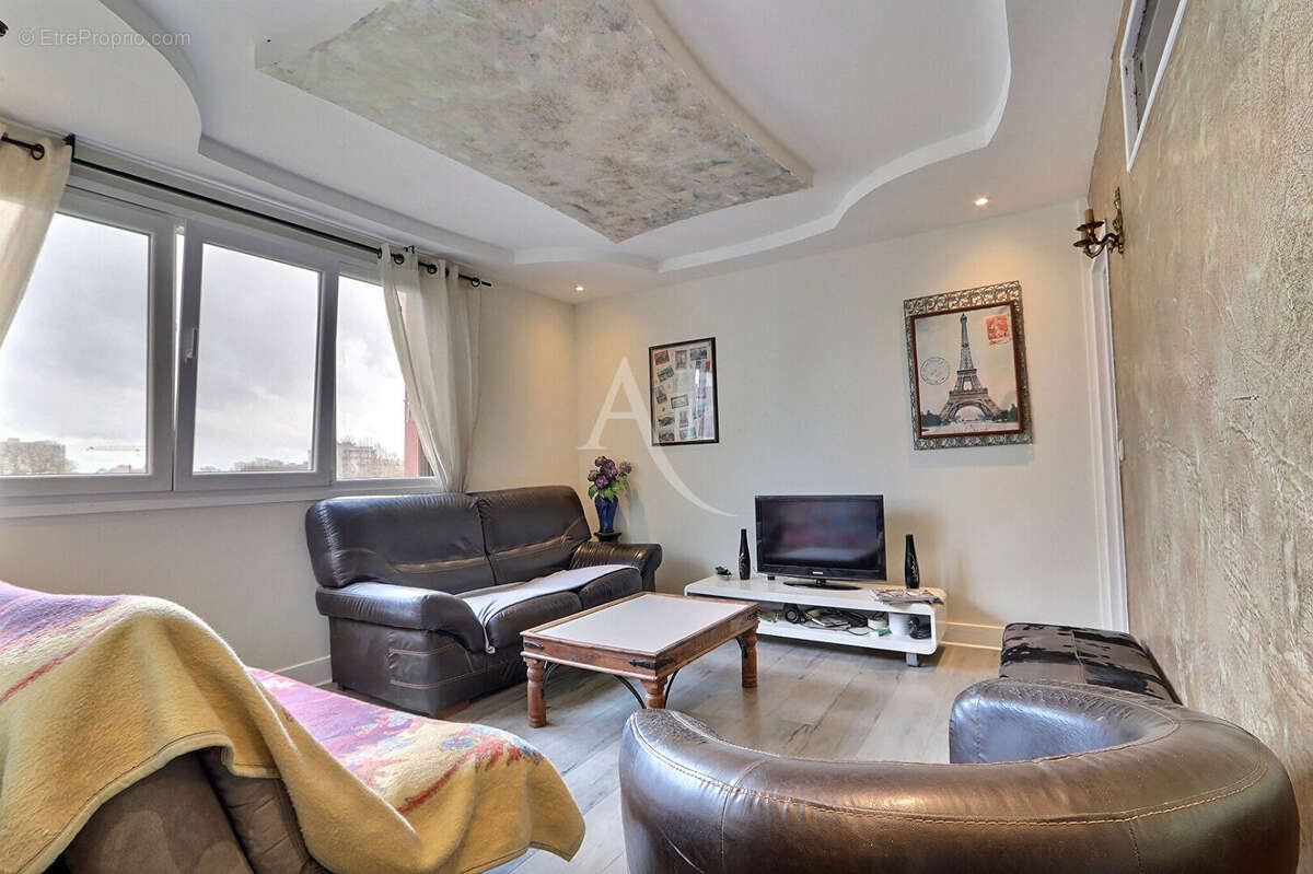 Appartement à AUBERVILLIERS