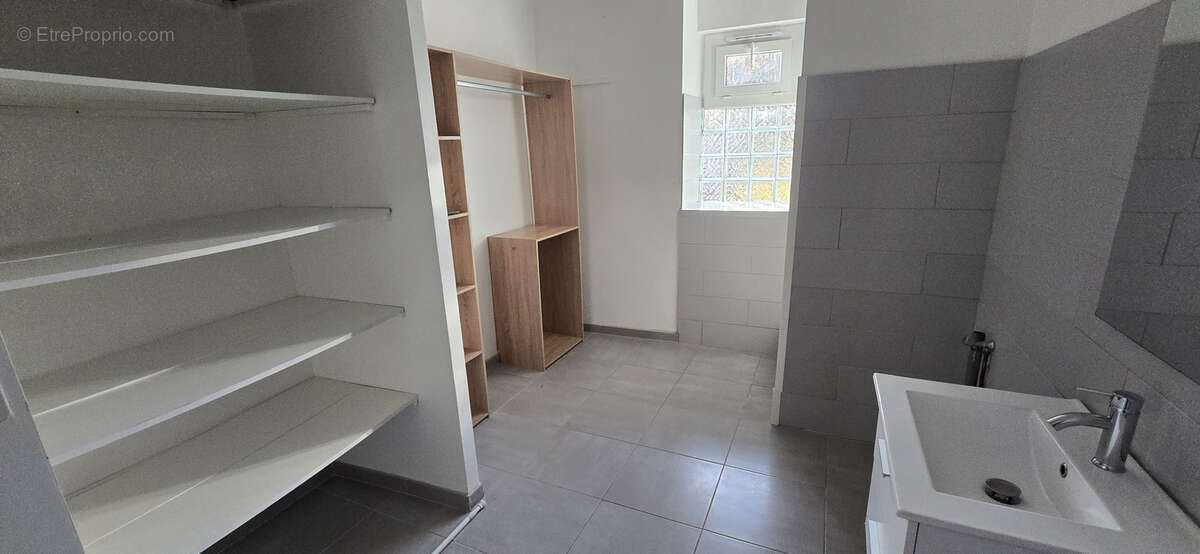 Appartement à BEAUMES-DE-VENISE