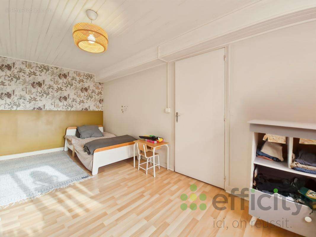 Maison à SARGE-LES-LE-MANS