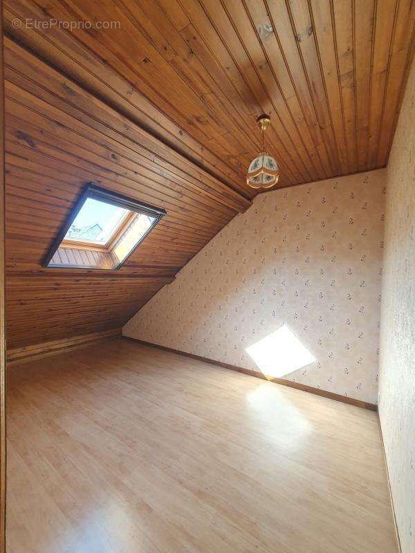 Maison à VILLEMANOCHE