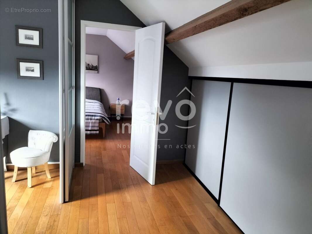 Maison à SAINT-BARTHELEMY-D&#039;ANJOU