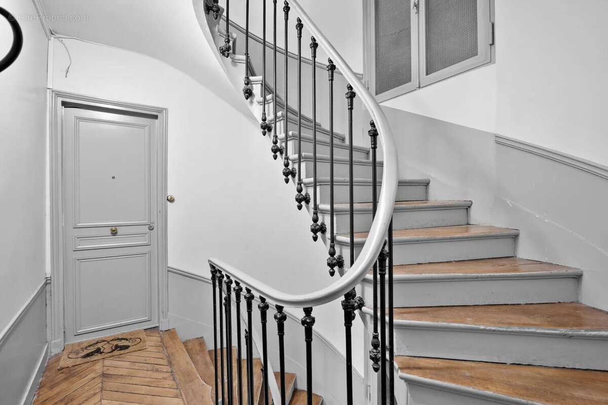 Appartement à PARIS-3E