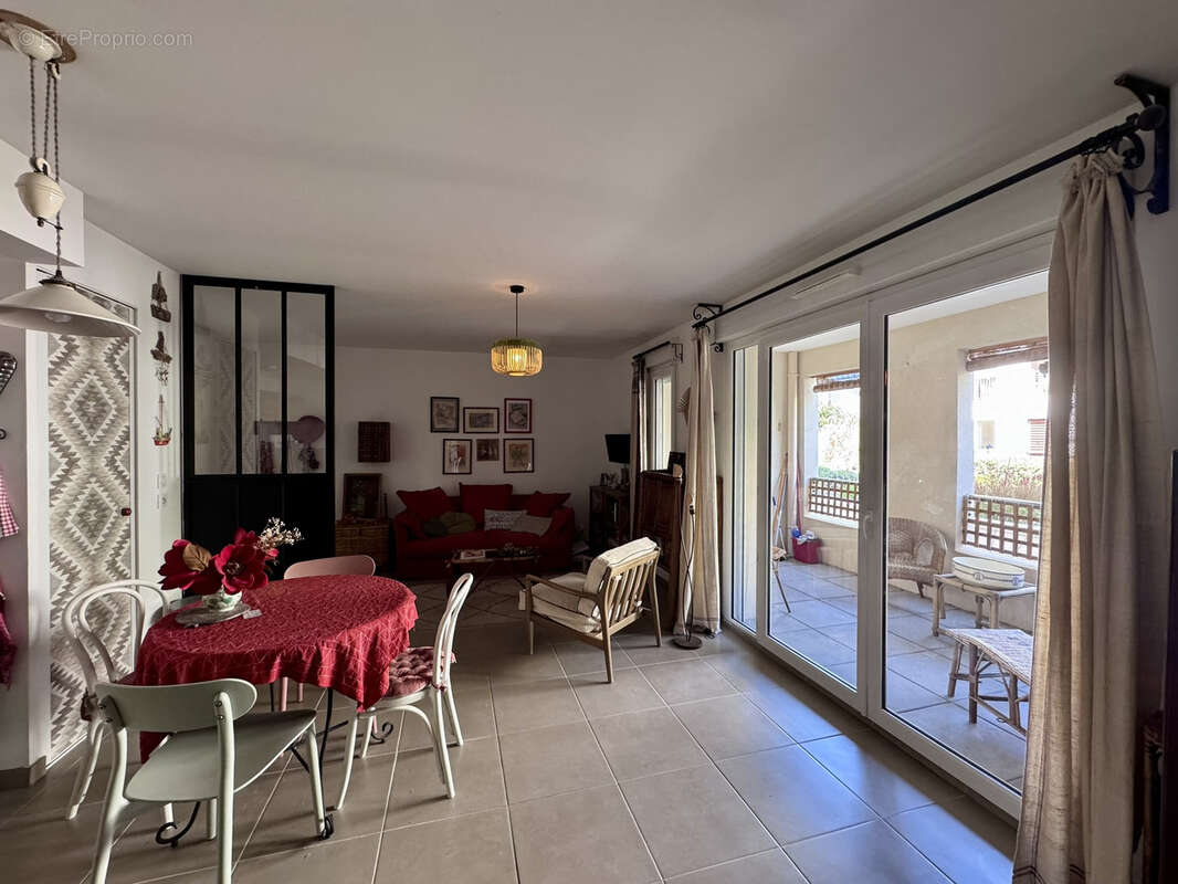 Appartement à L'ISLE-SUR-LA-SORGUE