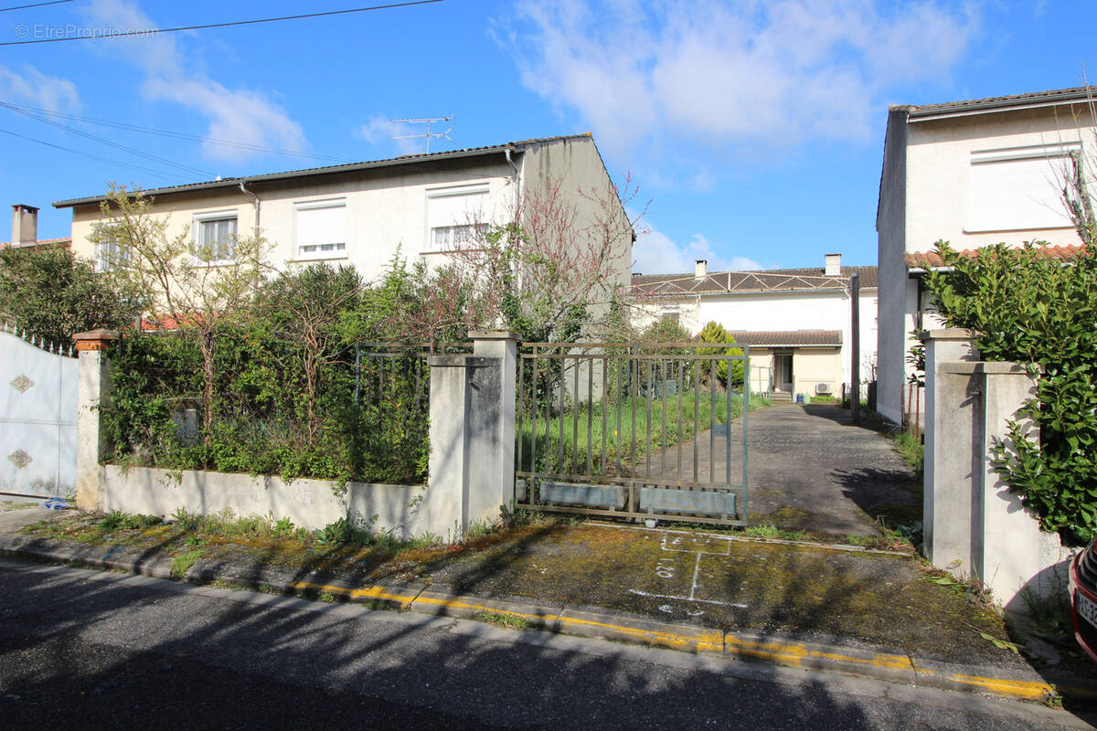 Terrain à MONTAUBAN