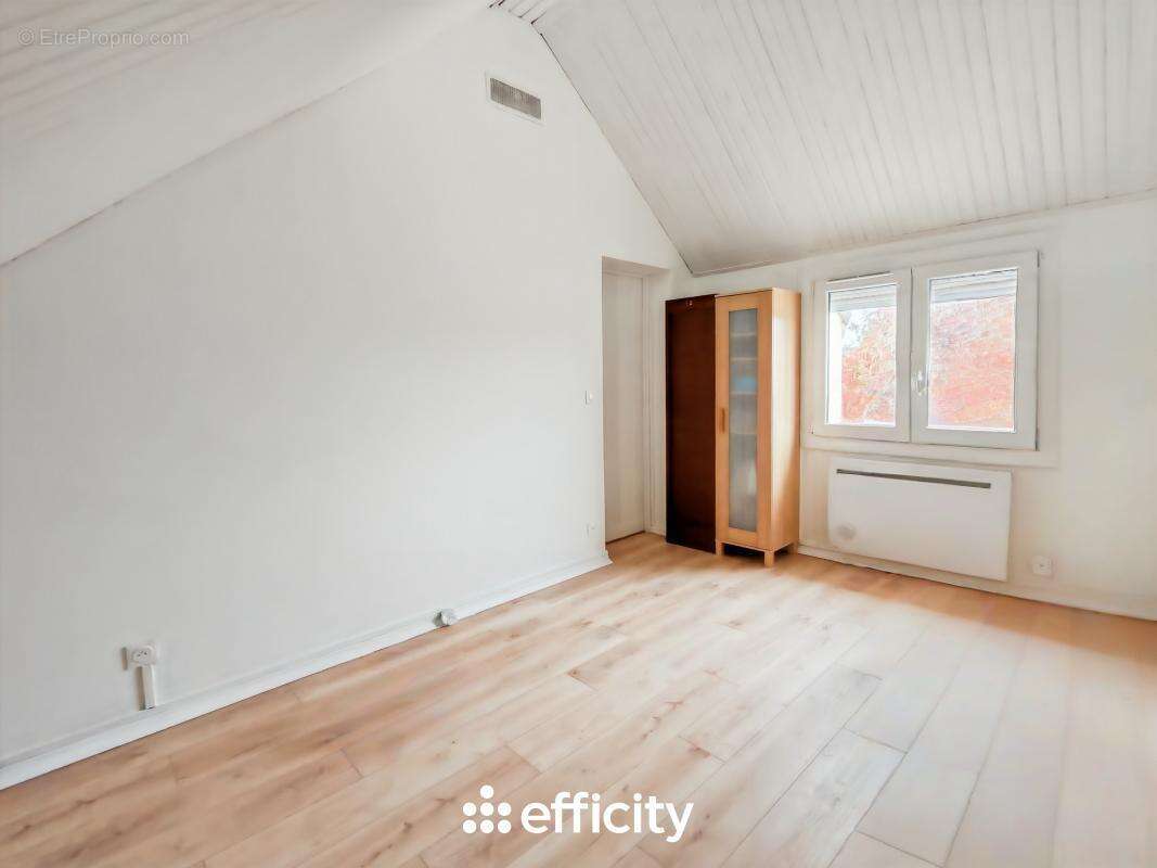 Maison à EMERAINVILLE