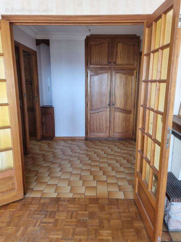 Appartement à DECINES-CHARPIEU