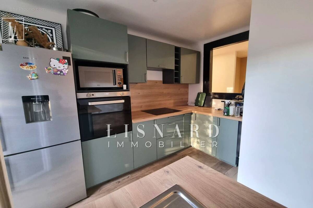 Appartement à VALLAURIS