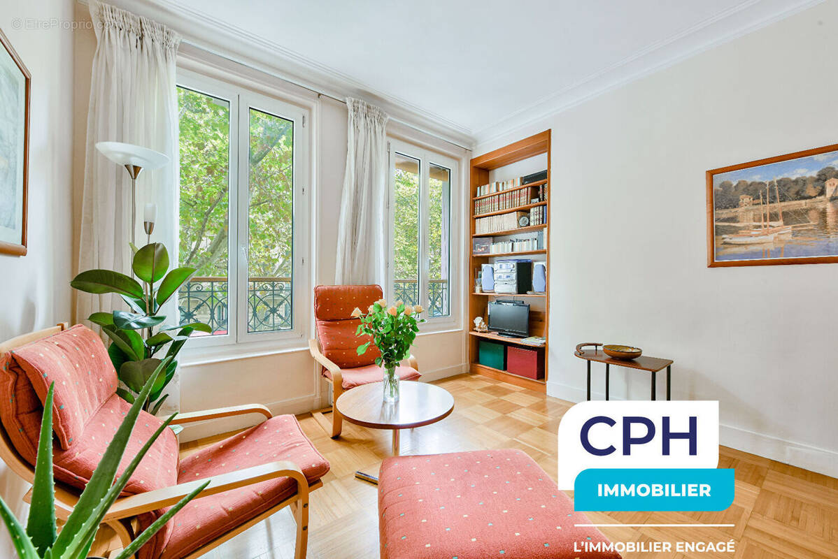 Appartement à PARIS-18E