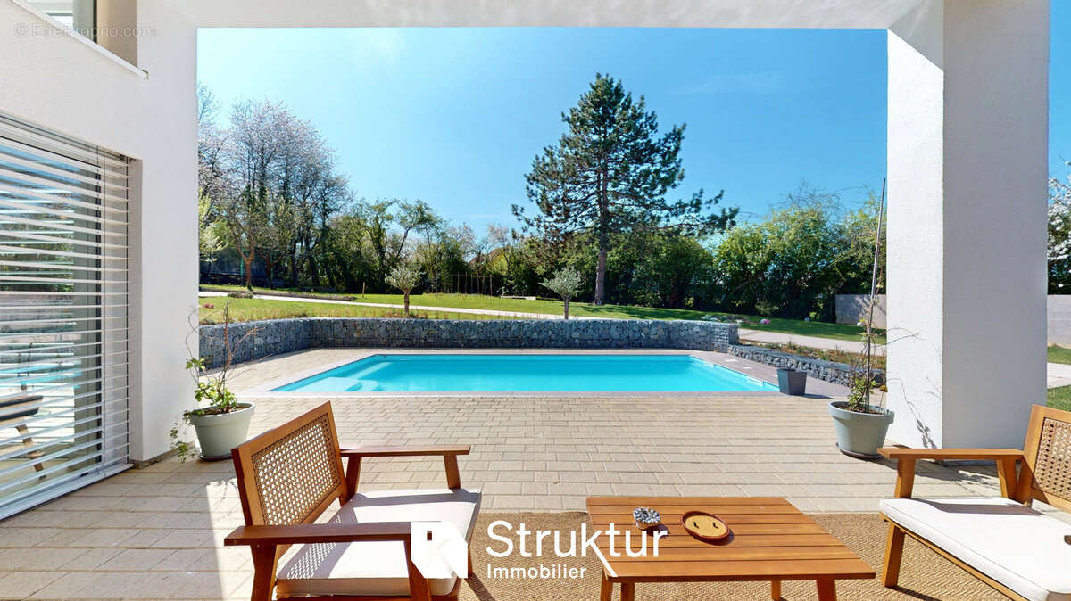 Maison à ROUSSY-LE-VILLAGE