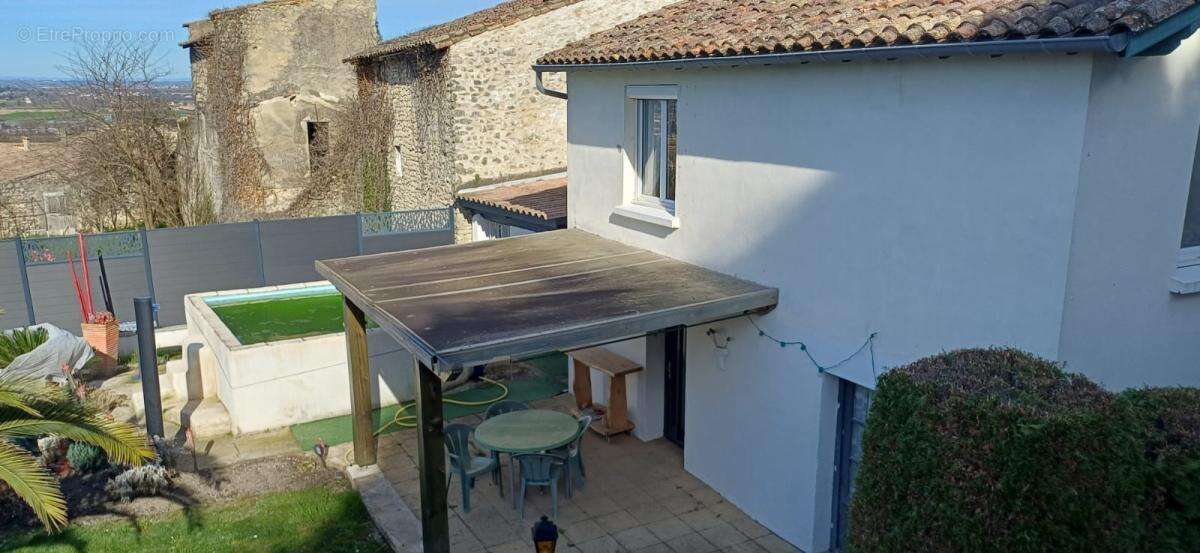 Maison à LIVRON-SUR-DROME