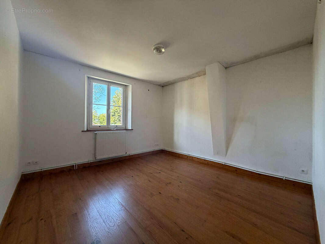 Maison à vendre - Les Loges centre bourg - 3 chambres - Jardin 1 100 m² - Calme - photo 6
